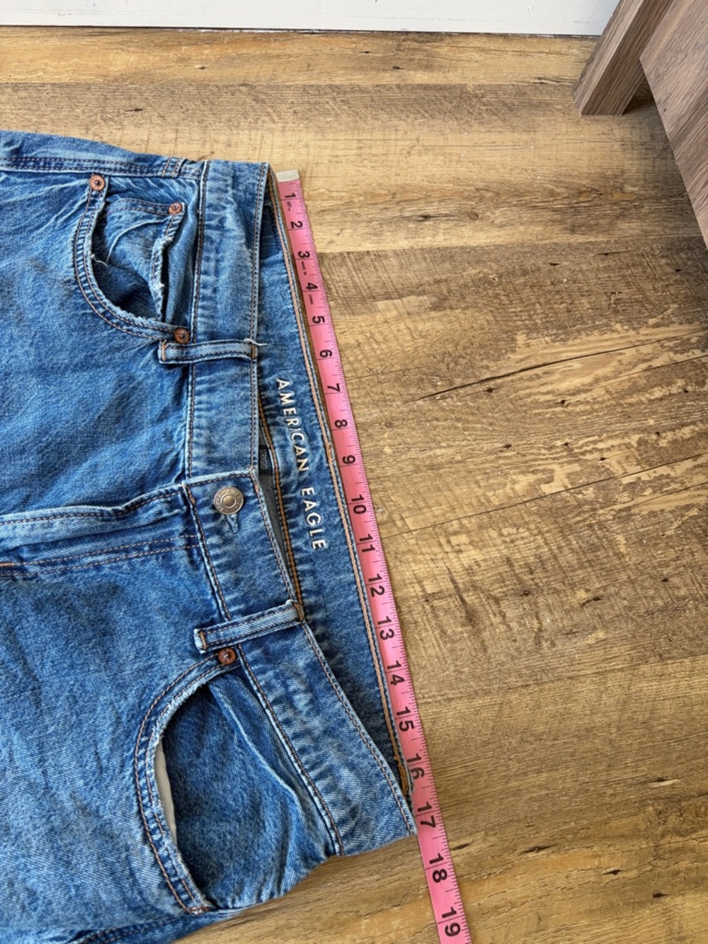 American Eagle Dreamy Drape Strigid Low-Rise Ultra Wide-Leg Jeans - Picture 8 of 12